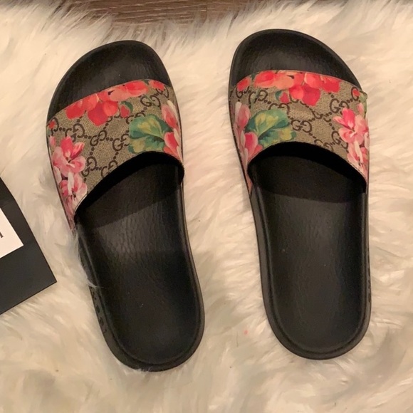 gucci white floral slides